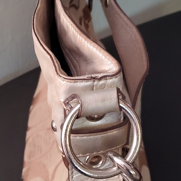 Authentic Coach Zoe Leather Handbag - Picture 7 of 11